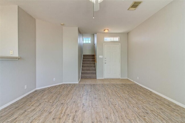 Building Photo - 2851 Southampton Way