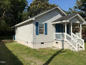 Building Photo - 1002 E Harnett St