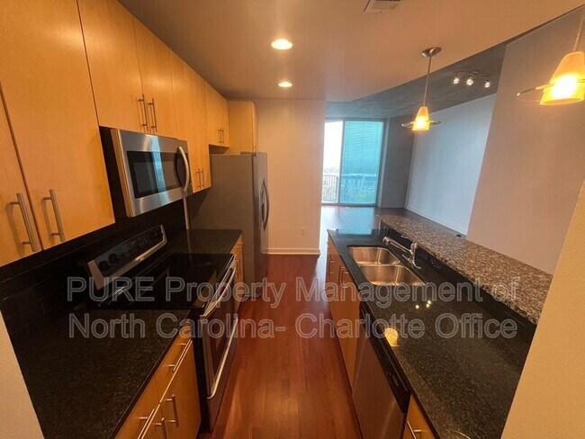 Building Photo - 210 N Church St