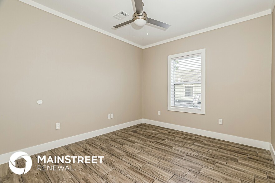 Building Photo - 839 Perez St