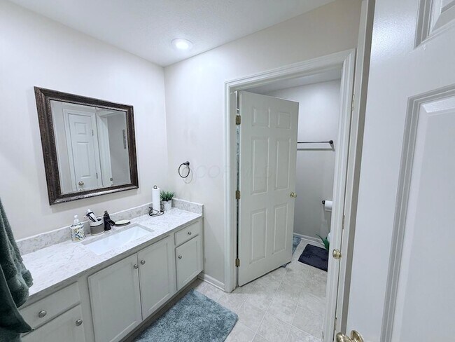 Building Photo - 5172 Vinings Bend