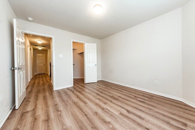 Building Photo - 913 Boxelder Pointe