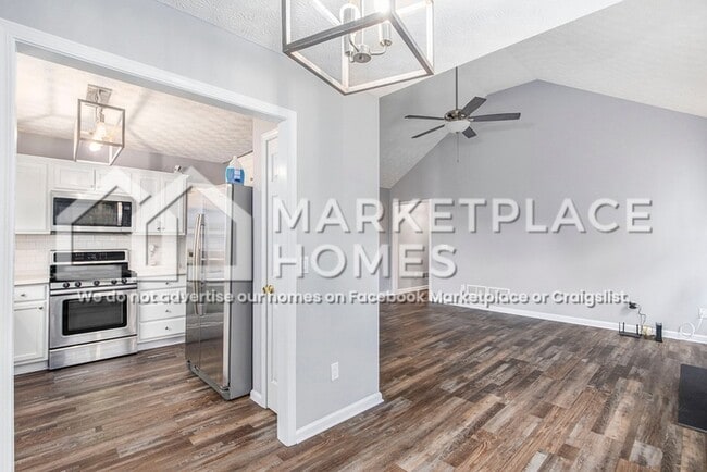 Building Photo - 117 Fawn Ln