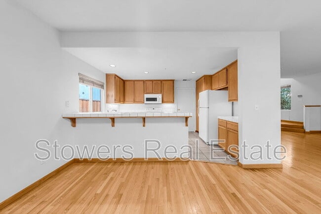 Building Photo - 116 Foxglove Ln