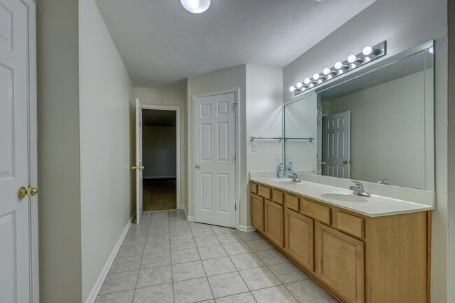 Building Photo - 632 Vonbryan Trace