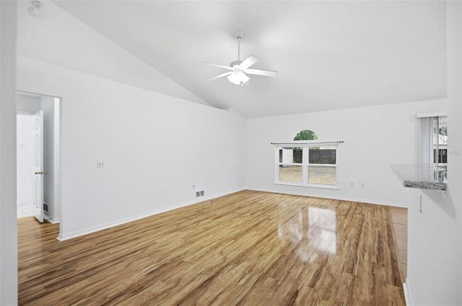 Building Photo - 38 Bud Field Dr