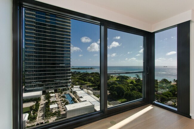 Building Photo - Victoria Place 1506