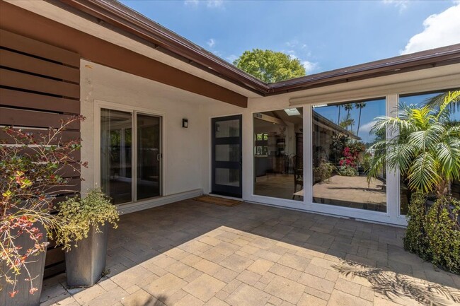 Building Photo - 1356 San Julian Dr