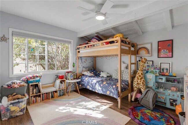 Building Photo - 23936 Nomar St