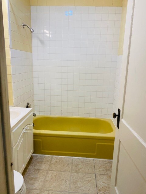 bathroom - 126 Peck Ave