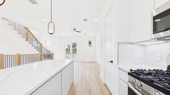 Building Photo - 5318 Terry St