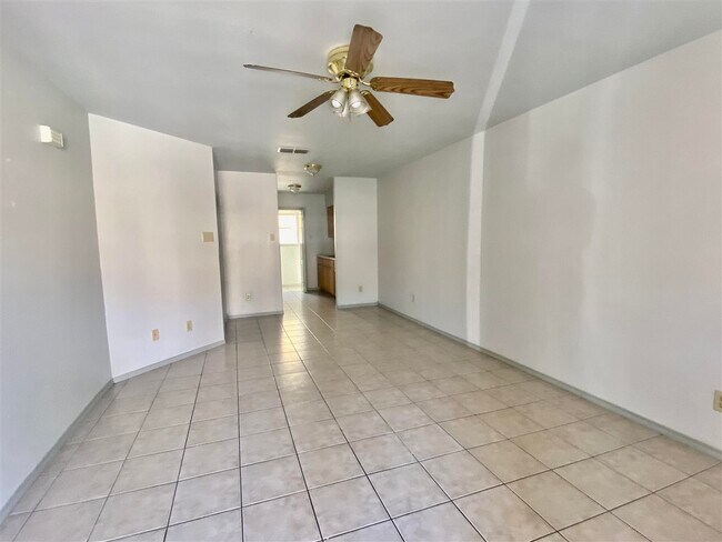 Building Photo - 507 Shiloh Dr