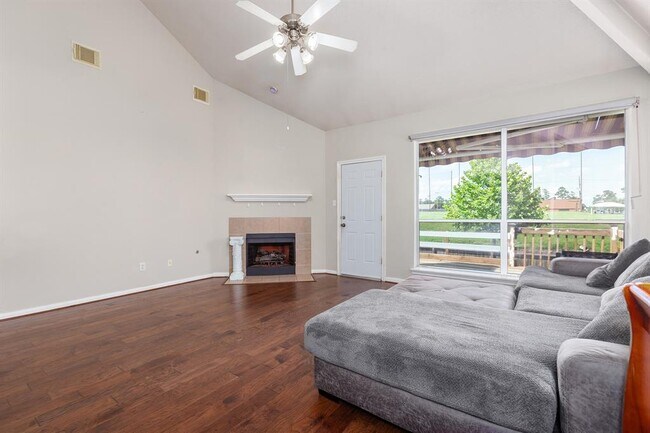 Building Photo - 18714 Racquet Sports Way