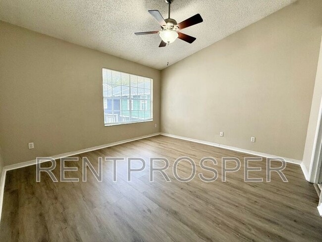 Building Photo - 6010 Scotchwood Glen