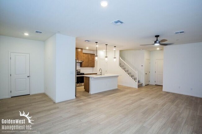 Building Photo - Newly built 3Bdm 2.5Ba Townhome in Summerlin!