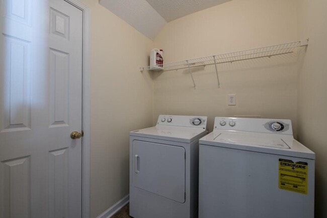 Building Photo - 3716 Harvest Dr