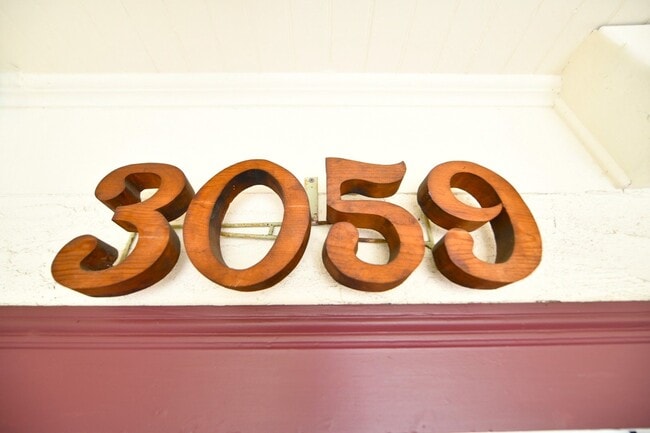 Building Photo - 1p716 - 3055-3061 Adeline Street