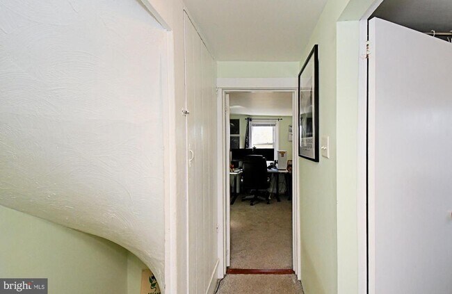 Building Photo - 2 High St