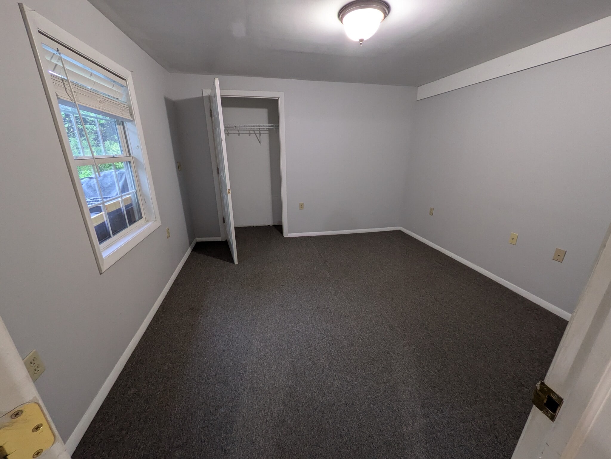 Building Photo - 12 Cascade Ct