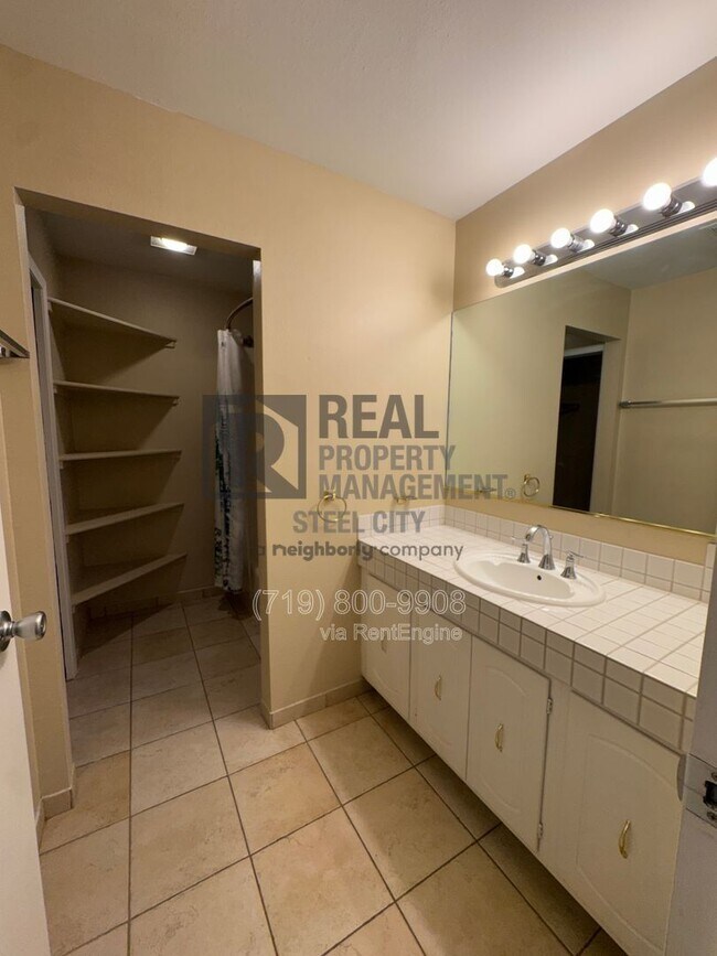 Building Photo - 118 Scotland Rd