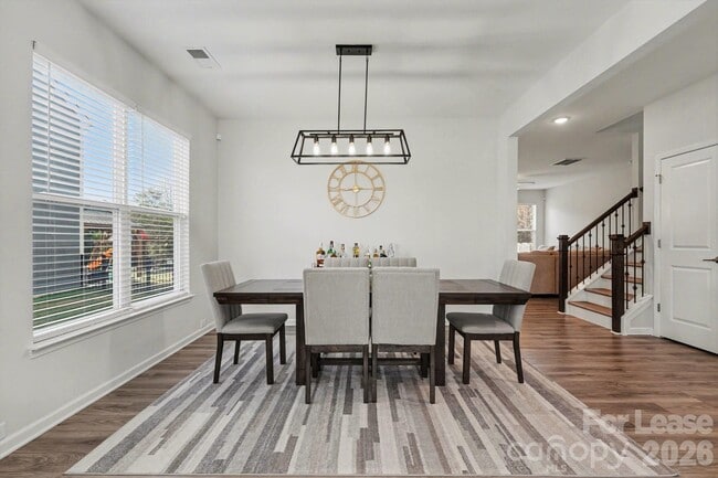 Building Photo - 4444 Fls Lk Dr S W