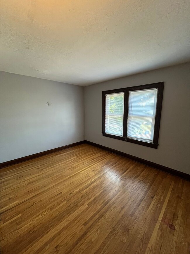 Building Photo - 452-454 S Huron Ave.
