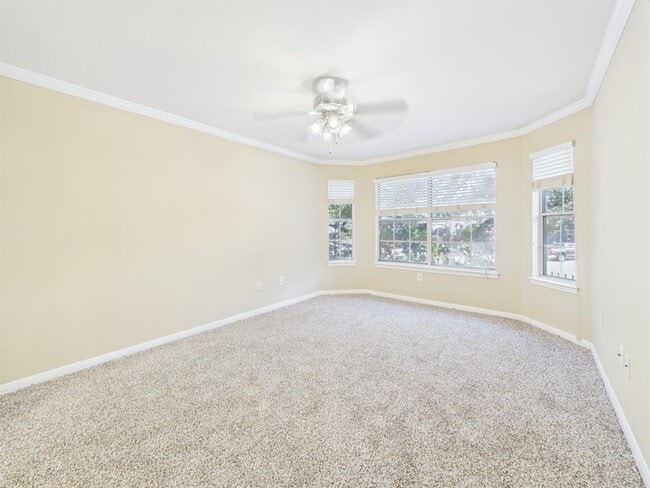 Building Photo - 501 W 26th St