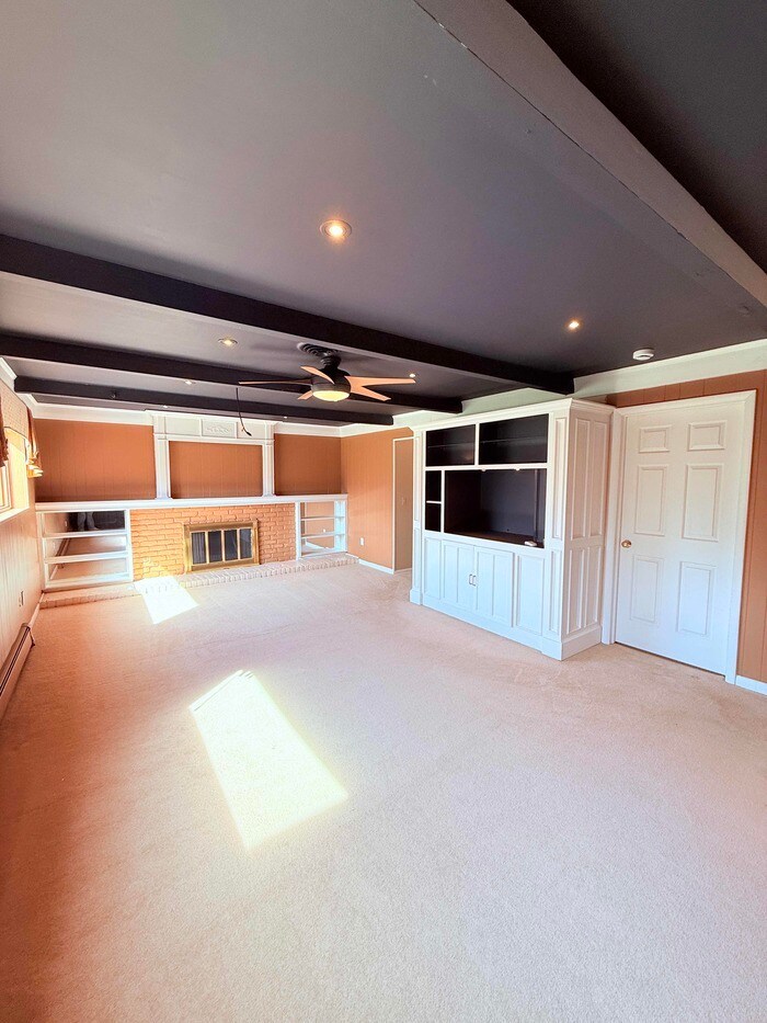 Building Photo - 42021 Banbury Ct