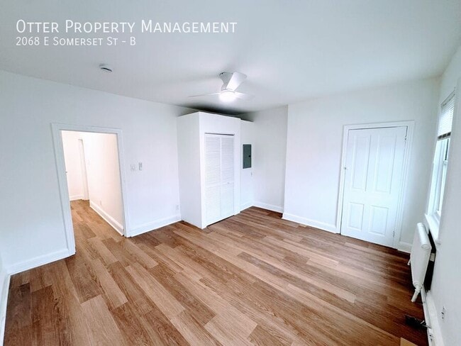 Building Photo - 2068 E Somerset St