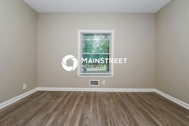 Building Photo - 3 Bedroom Pet-Friendly Home in Decatur, GA with Main Street Renewal