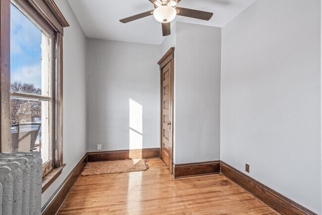 Building Photo - 3017 Park Ave