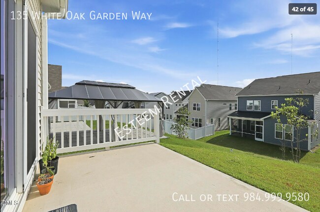 Building Photo - 135 White Oak Gdn Wy