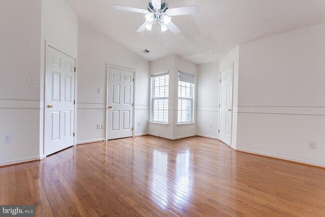 Building Photo - 5931 Autumn Spell