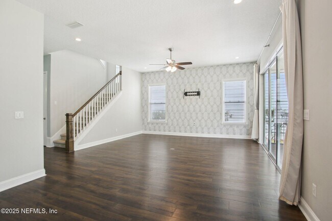 Building Photo - 439 Pelican Pointe Rd