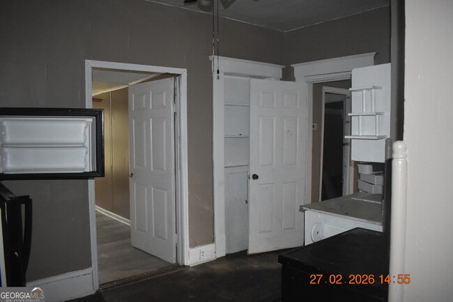 Building Photo - 4048 Kemper Ave