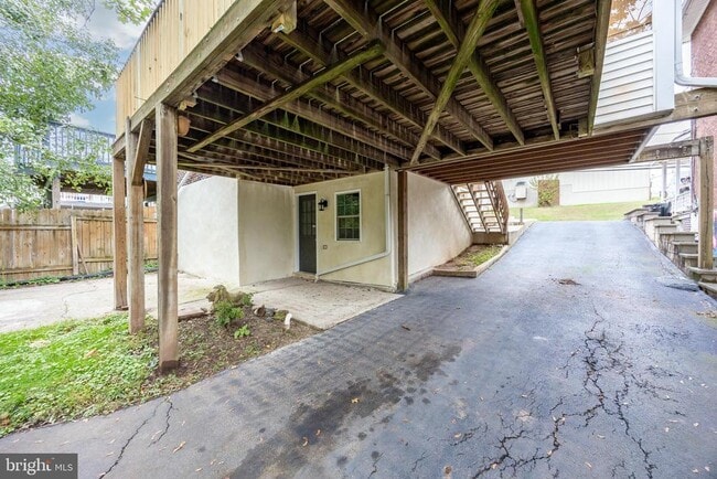 Building Photo - 147 2nd Ave