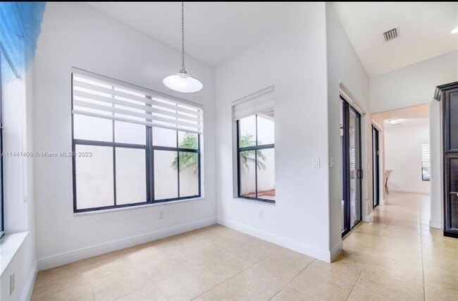 Building Photo - 8362 NW 39th Ct