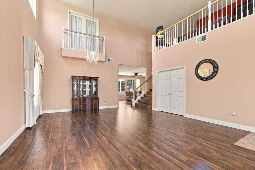 Building Photo - 204 Millbrook Dr
