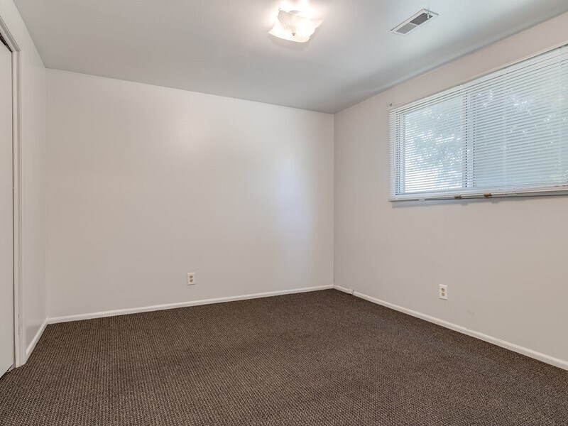 Building Photo - 938 23rd St