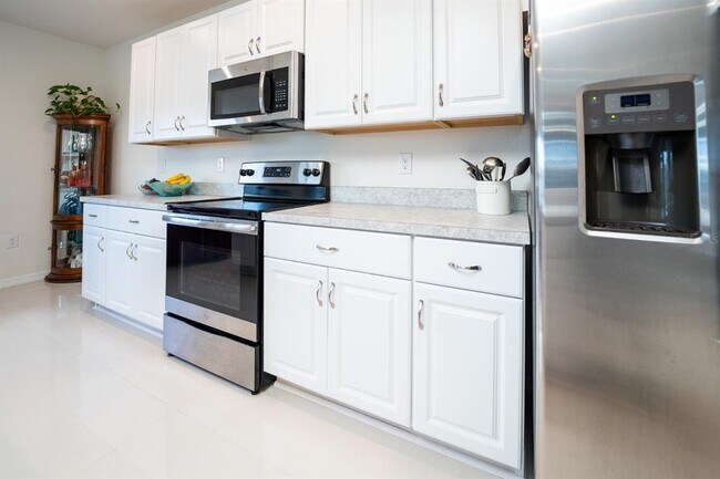 Building Photo - 458 Hamlet Lp