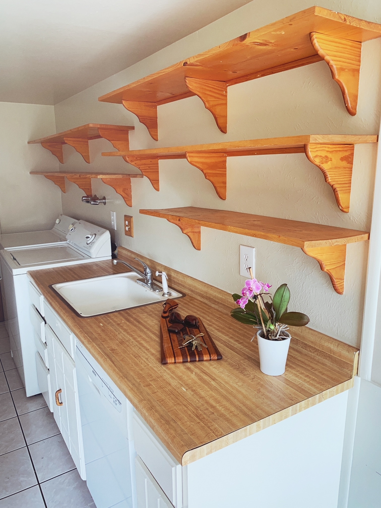 Custom Shelves - 7977 Chase Cir #46