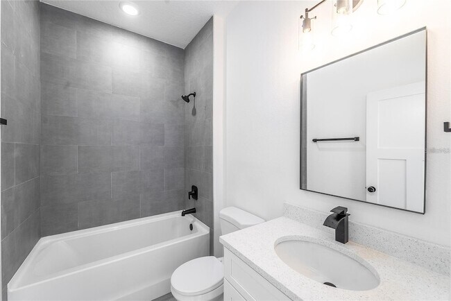 Building Photo - 9521 N Old Mill Way