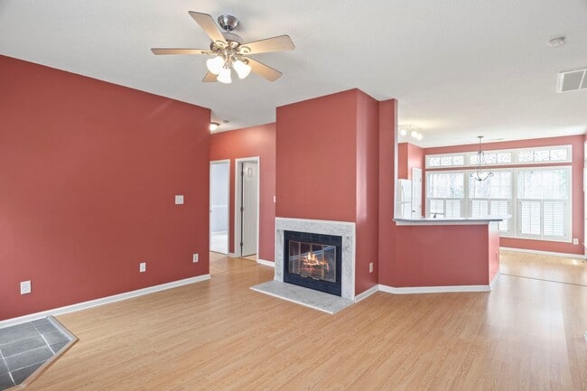 Building Photo - Great Wake Forest Location