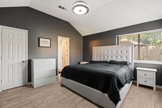 Building Photo - 8525 Mystic Trail