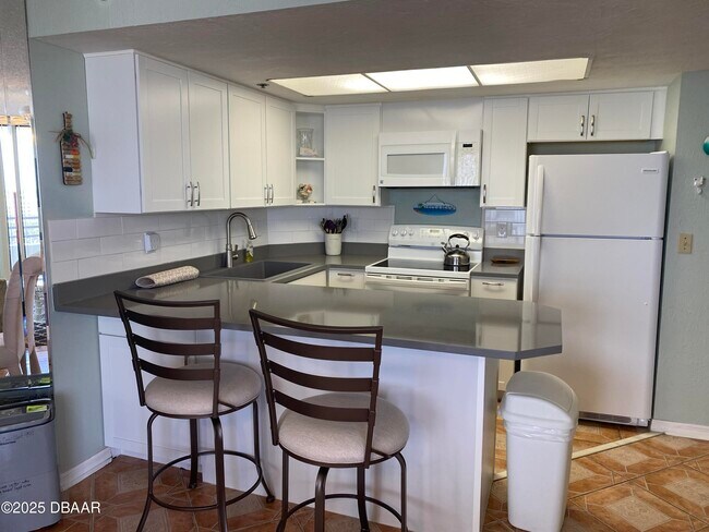 Building Photo - 3013 S Atlantic Ave