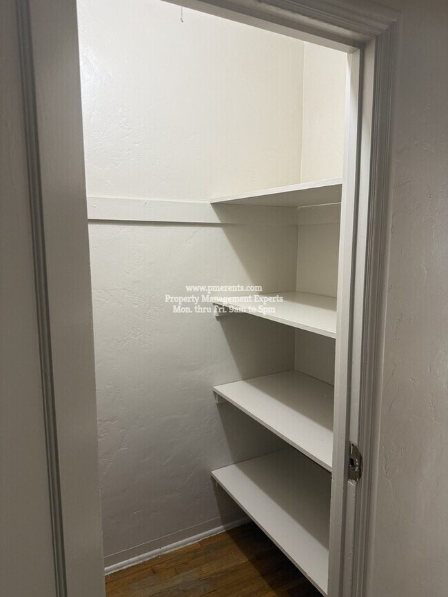 Building Photo - 44 E Alder St