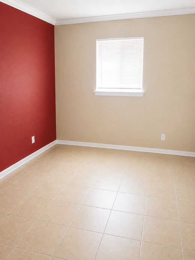 Building Photo - 504 Sunset Ln
