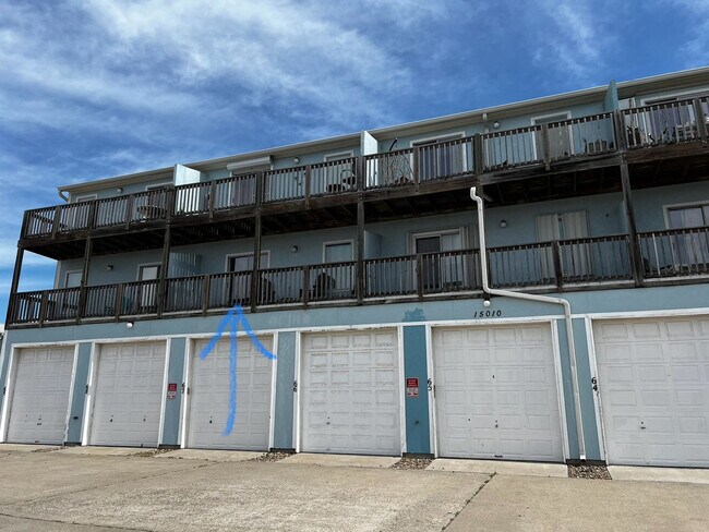 Building Photo - 15010 Leeward Dr