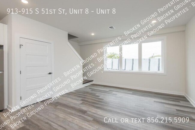 Building Photo - 913-915 S 51st St, Unit 8-Unit 8