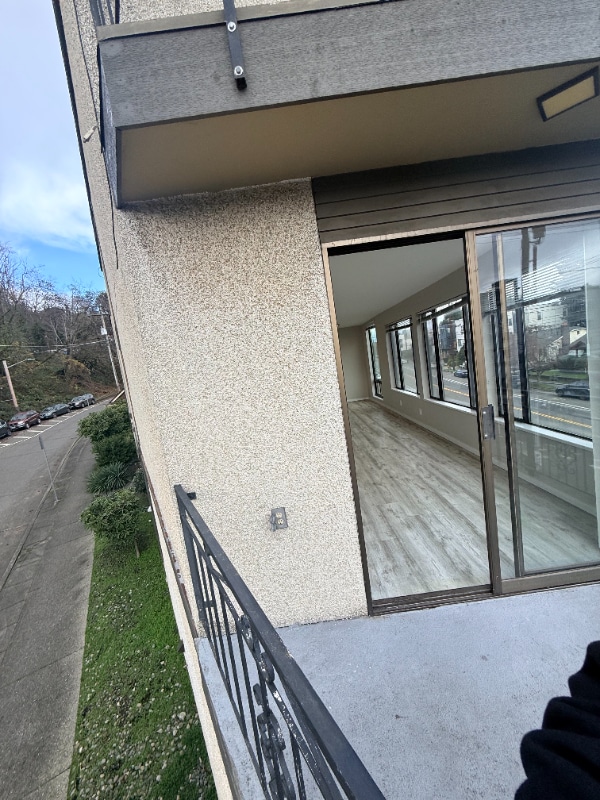 Building Photo - 2117 Dexter Ave N